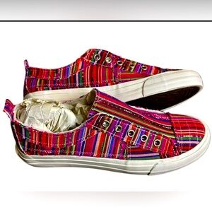 ✨ Gypsy Jazz Multicolor Slip-On Sneakers – Size 8 ✨